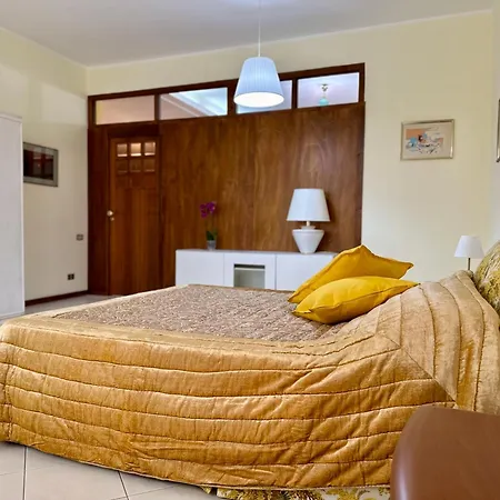 Nocleg ze śniadaniem B&B Holiday